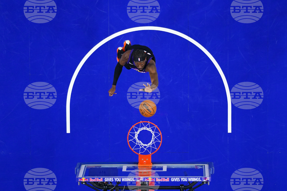 Suns 76ers Basketball