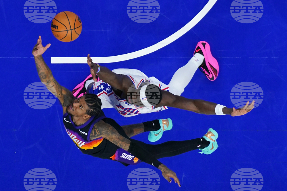 Suns 76ers Basketball