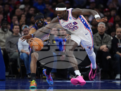 Suns 76ers Basketball