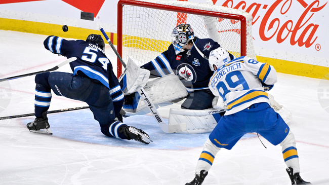 Лидерът в Атлантическата дивизия на НХЛ Тампа Бей записа девета победа в последните 11 мача, Марк Шейфеле с два гола за Уинипег