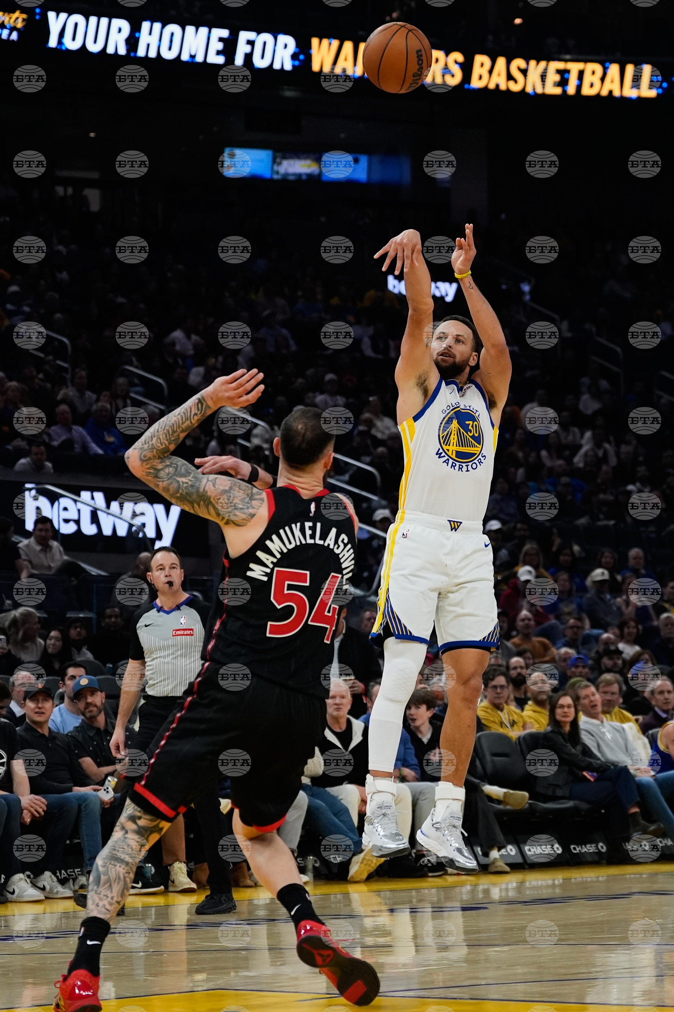 Raptors Warriors Basketball