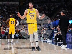 Lakers Nuggets Basketball