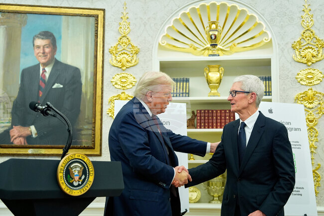 Trump One Year Davos