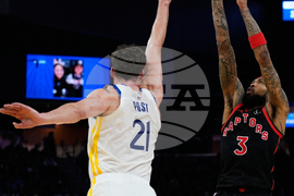 Raptors Warriors Basketball