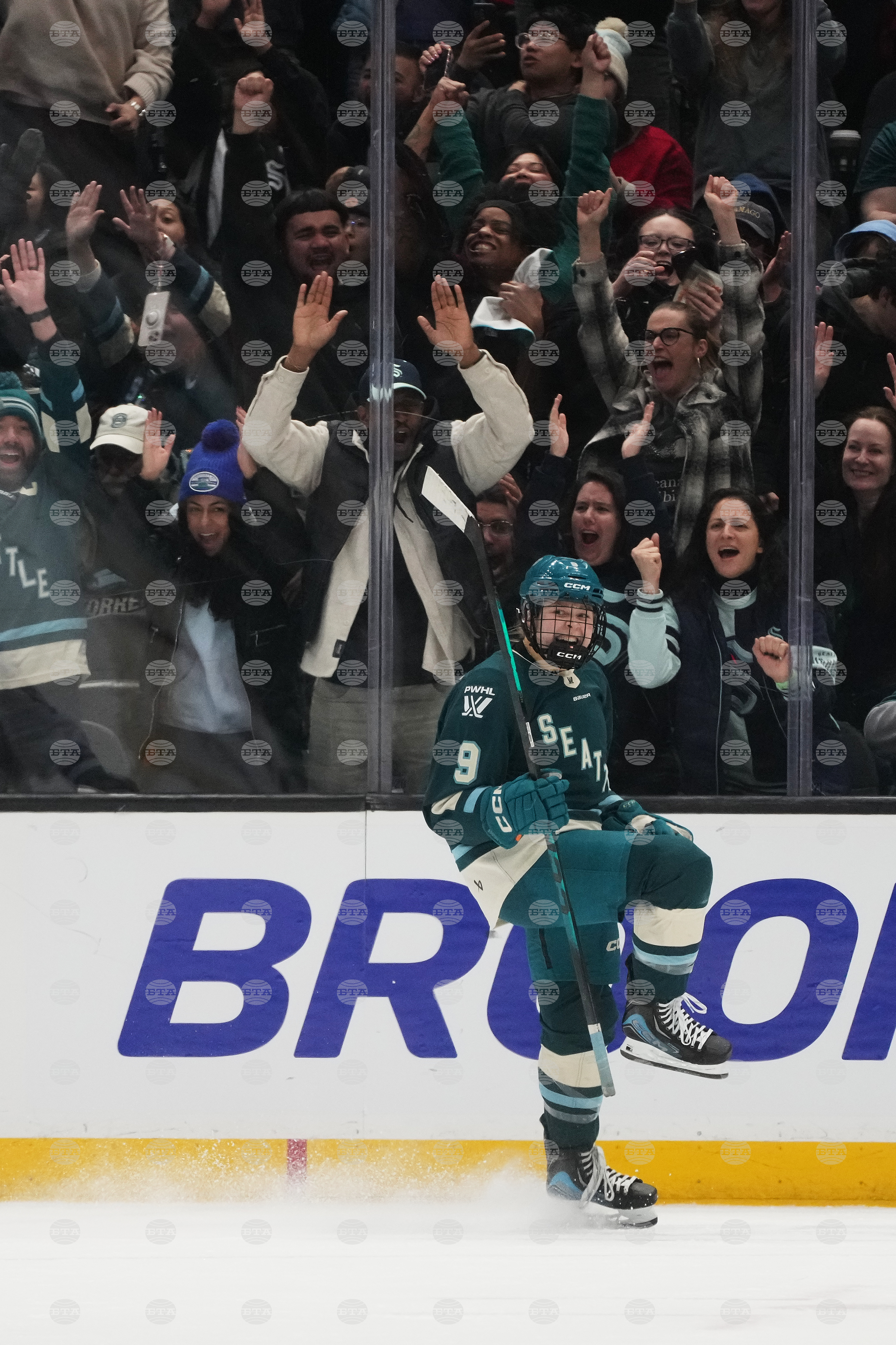 PWHL Sceptres Torrent Hockey