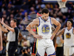 Raptors Warriors Basketball