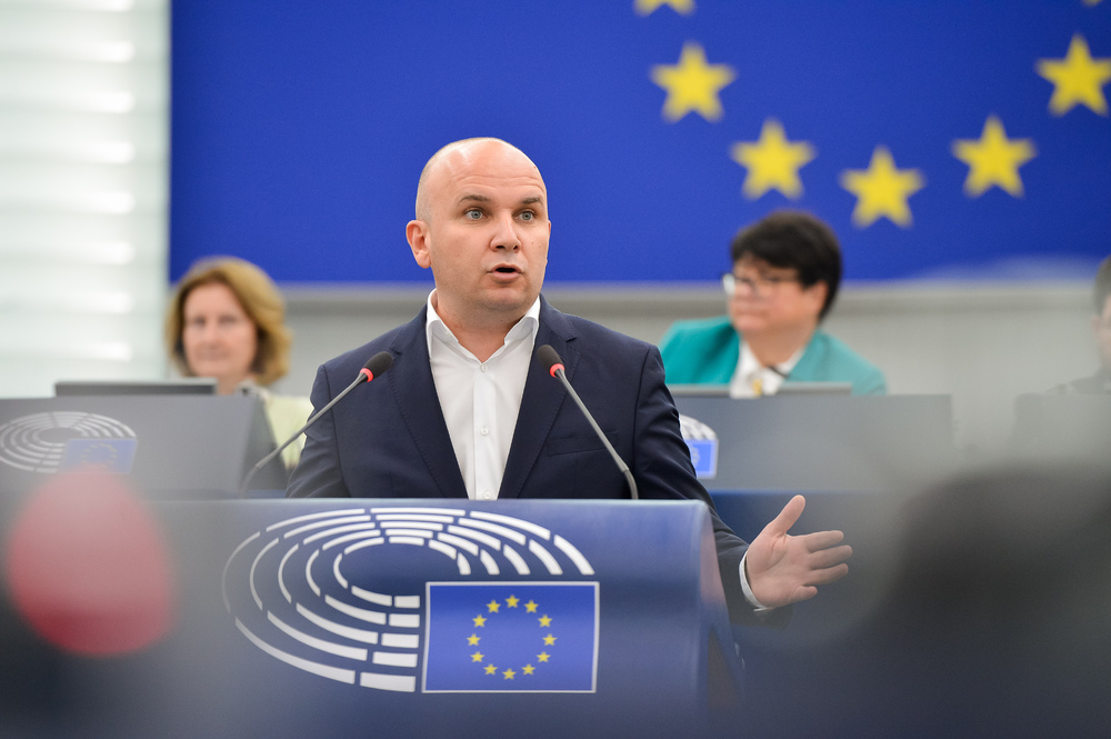 Илхан Кючюк от ЕП: Международното право систематично ерозира - кризата на световния ред е факт