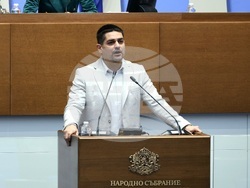 Народно събрание - заседание - Радостин Василев