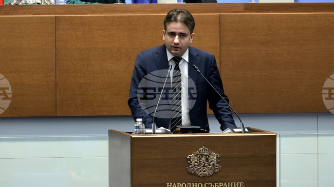 Няма никаква спешност в прокарването на Изборния кодекс, заявиха в декларация от „Продължаваме промяната-Демократична България“