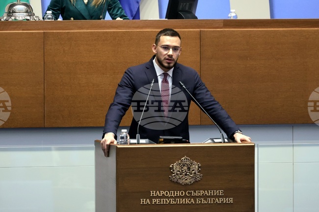 Днес е ден за паметници, но трябва и да е ден за безпощадна ревизия, заявиха от ГЕРБ-СДС в декларация по повод 153 години от гибелта на Левски 