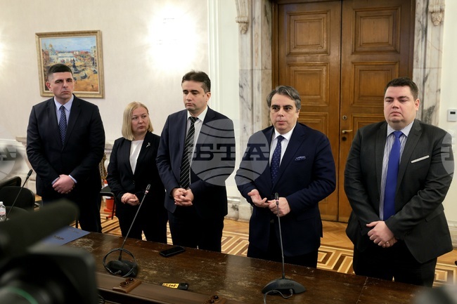 Управляващите правят атентат срещу изборния процес, заявиха от „Продължаваме промяната-Демократична България“