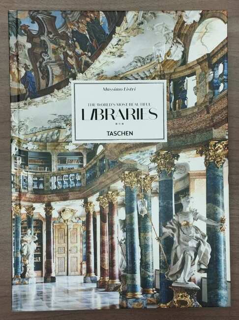 Регионална библиотека „Сава Доброплодн - Сливен получи като дарение уникално издание