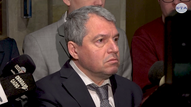 Има достатъчно време да бъдат взети под наем оптичните машини за сканиране на бюлетините, смята Тошко Йорданов от ИТН