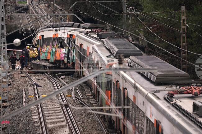 Нов хаос в железопътния транспорт в Каталуния само ден след като движението бе възстановено след железопътен инцидент
