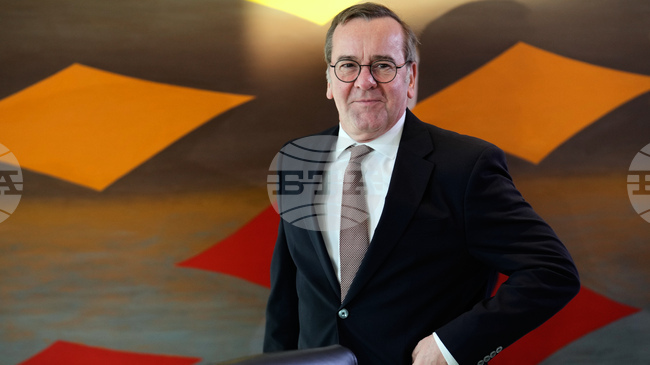 Борис Писториус изрази оптимизъм за перспективите за започване на съвместна мисия на НАТО в Гренландия