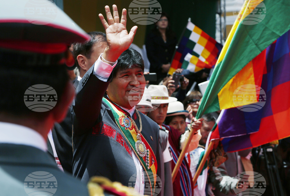 На 22 януари 2006 г. Ево Моралес встъпва в длъжност като първият президент на Боливия от индиански произход
