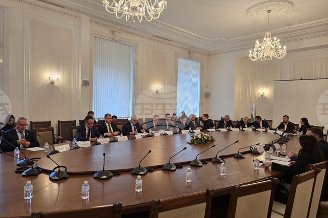 Парламентарната Комисия по икономическа политика и иновации прие на второ четене промените в Закона за марките и географските означения