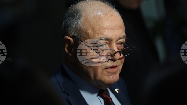 Данните от разследванията ще бъдат използвани срещу неудобните, каза Атанас Атанасов от ДСБ за закриването на антикорупционната комисия