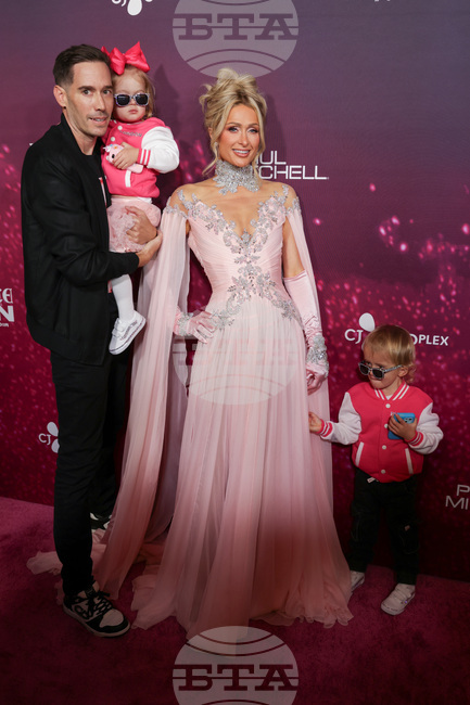 Парис Хилтън се представя в нова светлина в документалния филм Infinite Icon