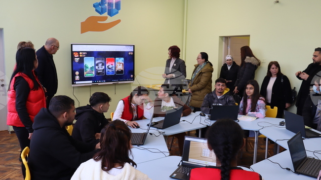 Нов STEM център е открит в училището за деца с увреден слух в Търговище