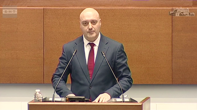 България отново е пред избор, ключов момент в него е отношението към проблемите на справедливостта и правосъдието, заявиха от ПП-ДБ