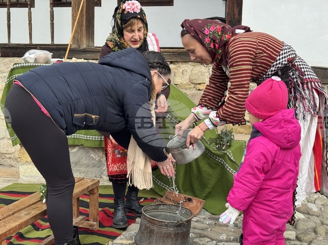 Казанлък - НЧ „Жар“ - Бабинден