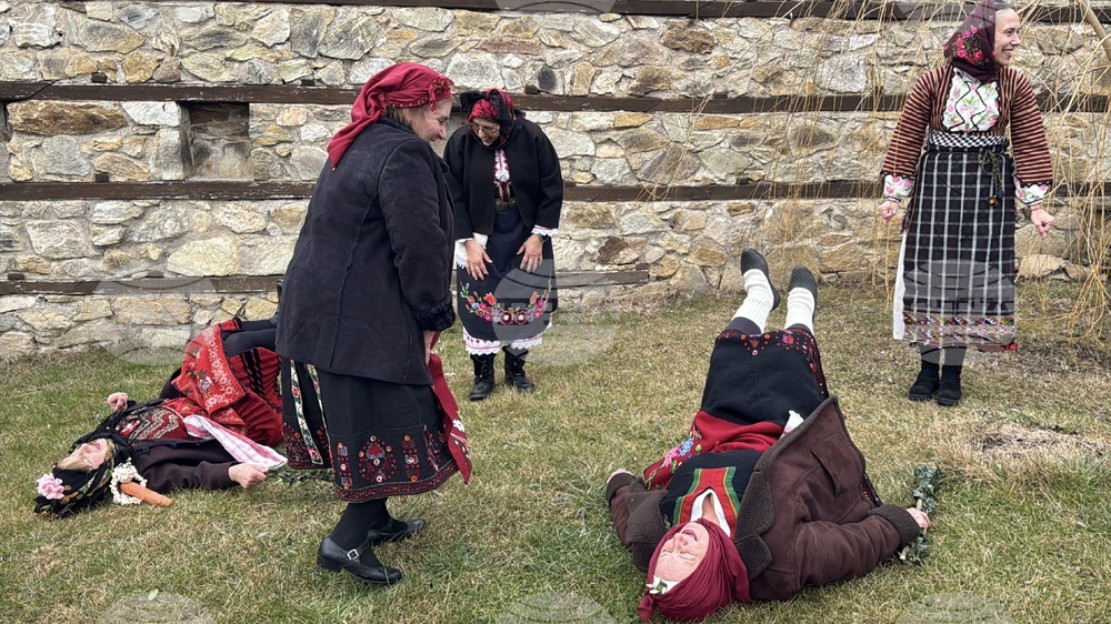 Казанлък - НЧ „Жар“ - Бабинден