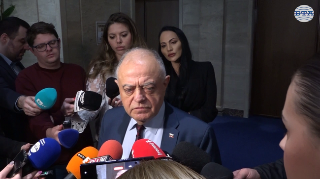 Данните от разследванията ще бъдат използвани срещу неудобните, каза Атанас Атанасов от ДСБ за закриването на антикорупционната комисия