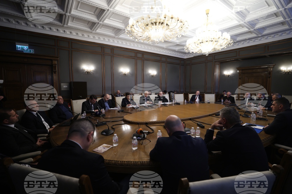 Некомплектът във въоръжените сили ще бъде намален с 2%, но няма да се справим, ако бюджетът за отбрана е 2,2% от БВП, каза Атанас Запрянов