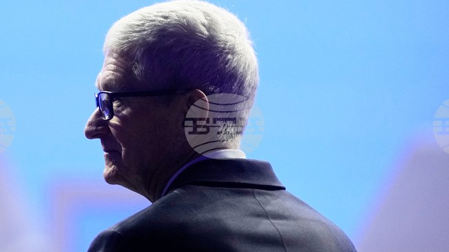 "Епъл" с нов изпълнителен директор - Джон Търнъс ще поеме поста от Тим Кук от 1 септември