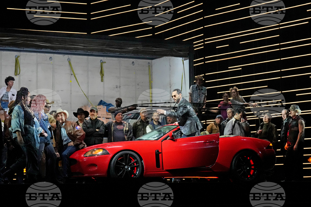 Промени в постановката на „Кармен“ в „Метрополитън“ опера накараха режисьора и екипа му да изтеглят имената си от афиша