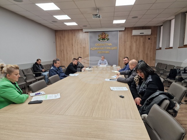 Всички преработвателни предприятия за храни в Пернишка област подлежат на проверки, съобщи директорът на ОБДХ - Перник 