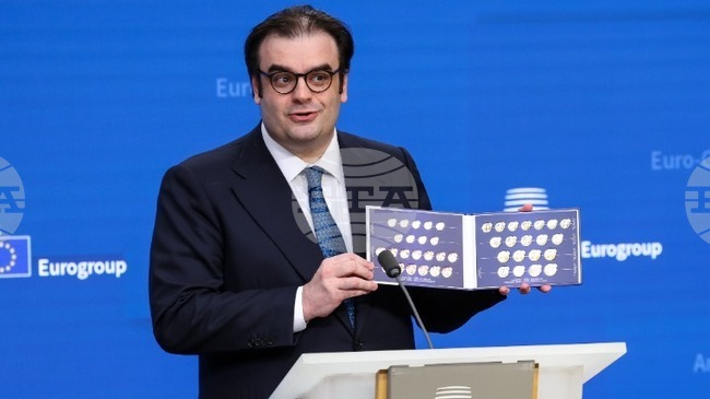 АНА-МПА: Трябва да се върнем на пътя към устойчив икономически растеж и динамика, каза председателят на Еврогрупата Кириакос Пиракакис 