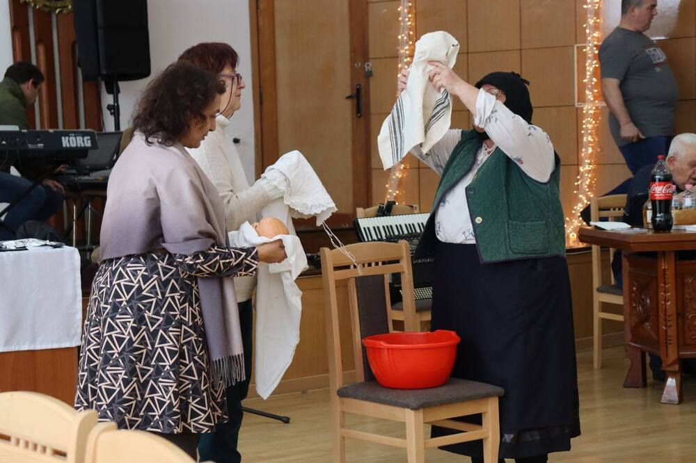 Бабинден събра жители и гости на Кубрат в празнично тържество