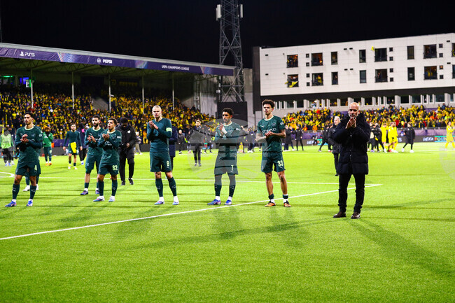 Футболистите на Манчестър Сити предложиха да платят билетите на феновете, подкрепяли ги срещу Будьо/Глимт