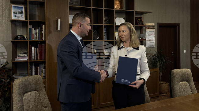 Община Самоков и Висшето училище по телекомуникации и пощи сключиха споразумение за сътрудничество