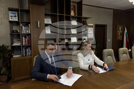 Самоков - Община Самоков - Висше училище по телекомуникации и пощи - меморандум за сътрудничество