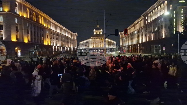 Protesters in Sofia, Varna and Plovdiv Demand Acting Prosecutor General Sarafov Resign