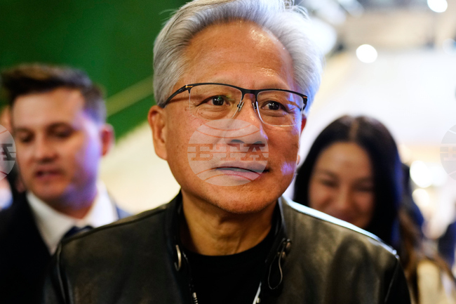 Ръководителят на "Енвидиа" отрече да има противоречия с "ОупънЕйАй" и потвърди плановете си за "колосална" инвестиция