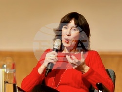 Летисия Коломбани - литературна вечер във Френския институт в България