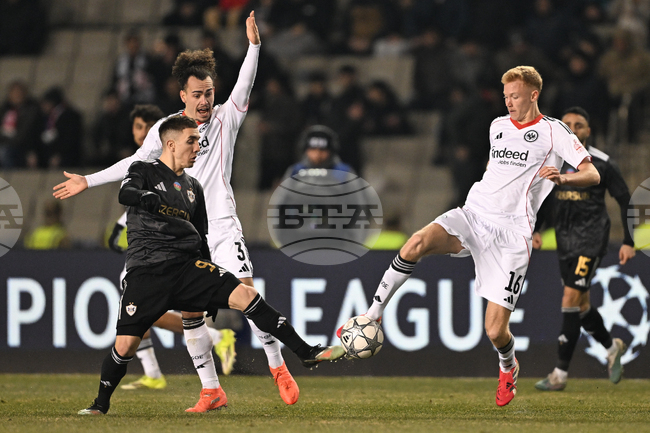 Българският шампион по футбол Лудогорец (Разград) е направил оферта за халфа на Карабах Йони Монтиел