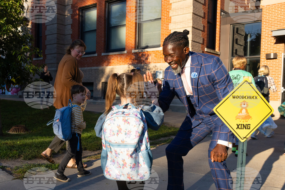 Immigration Des Moines Superintendent