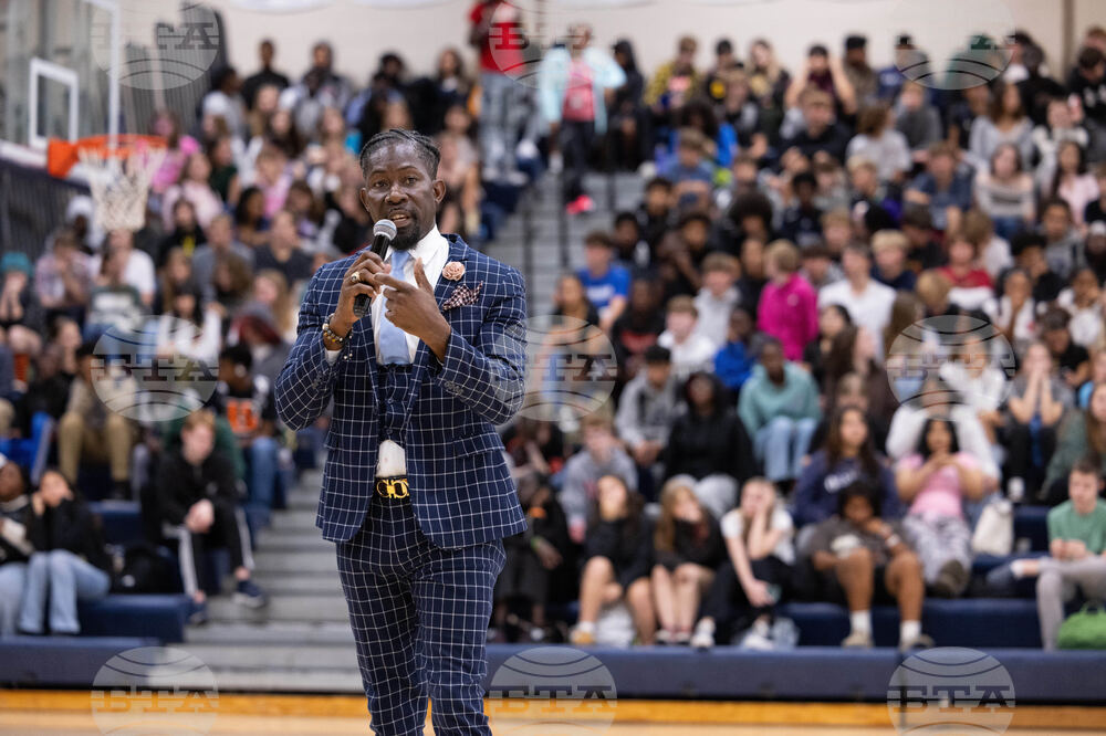 Immigration Des Moines Superintendent