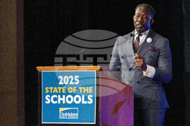 Immigration Des Moines Superintendent