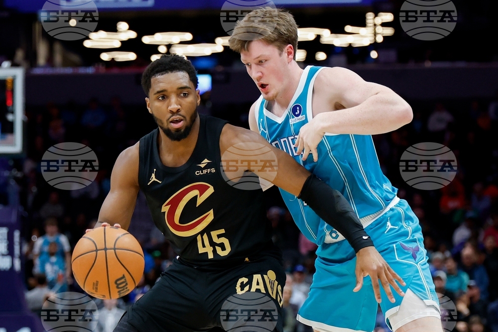 Cavaliers Hornets Basketball