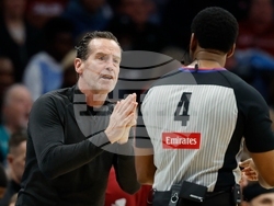 Cavaliers Hornets Basketball