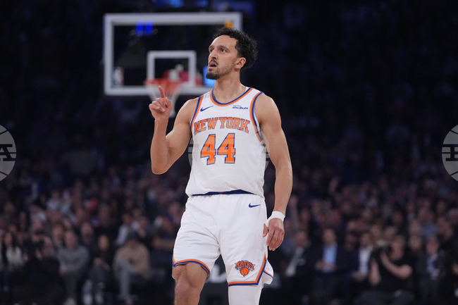 Ню Йорк Никс надигра градския си съперник Бруклин Нетс за най-изразителната победа в клубната си история