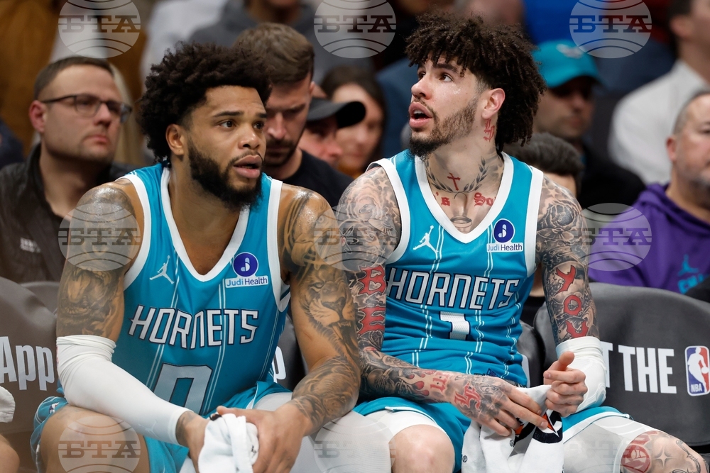 Cavaliers Hornets Basketball