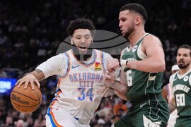 Thunder Bucks Basketball