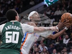 Thunder Bucks Basketball